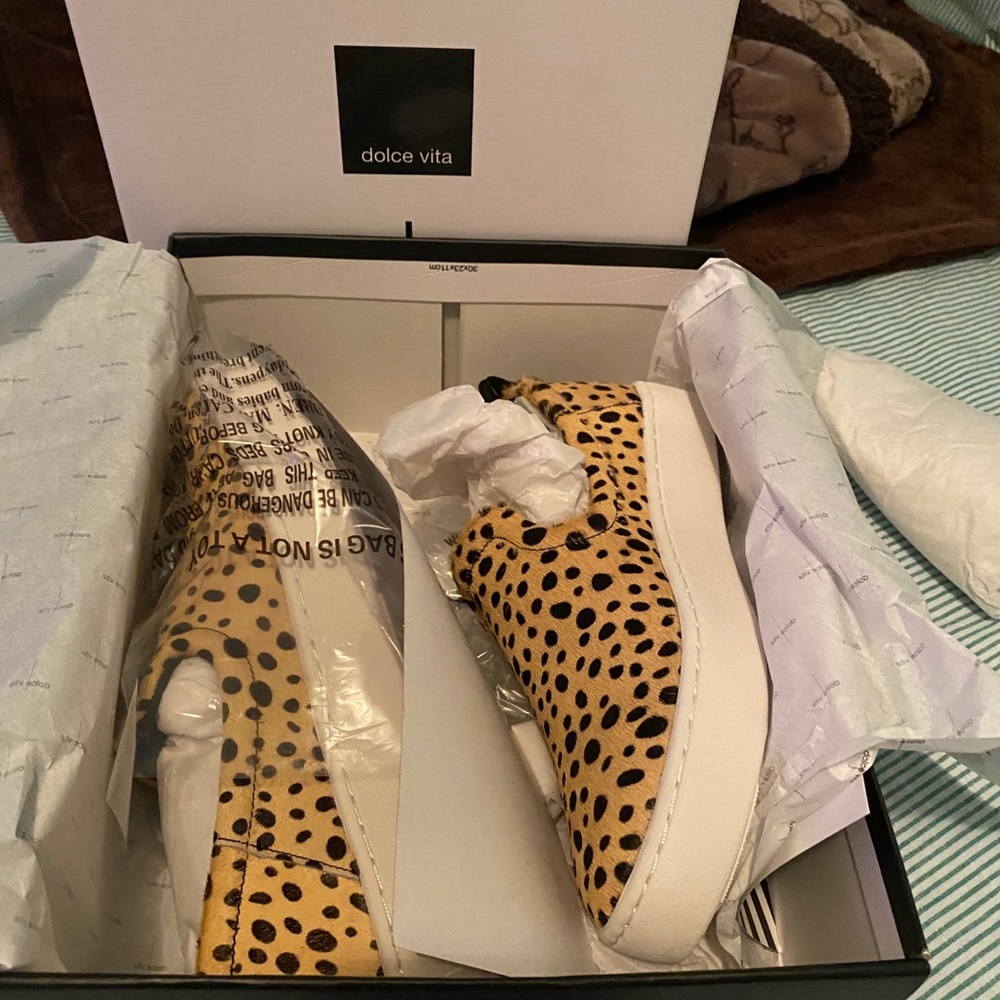 Dolce Vita Tag Leopard Calf Hair size 7.5 (NWT)